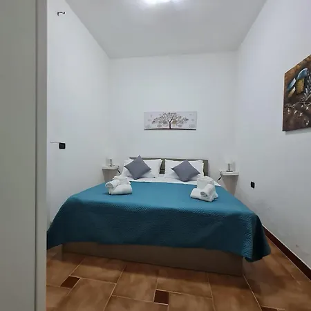 Leale Guest house *