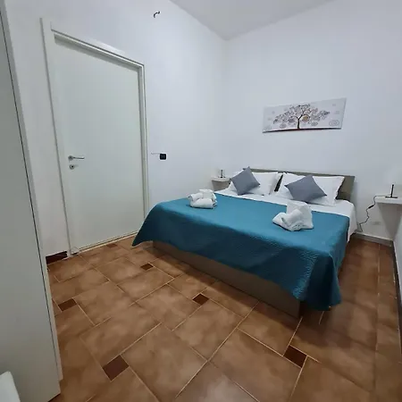 Leale Guest house